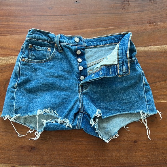 Levi’s Blue Denim Shorts - Picture 1 of 5